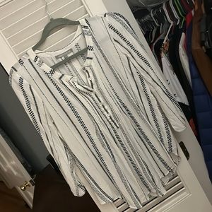 Danielrainn White/Black Striped Peasant Top - Sz L